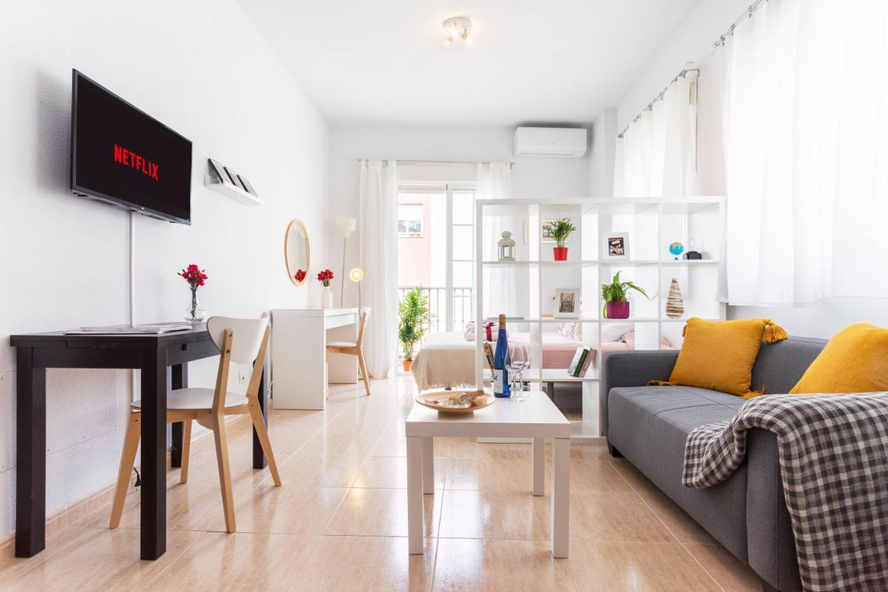 -malagasunapts- Bright Centre Apartament